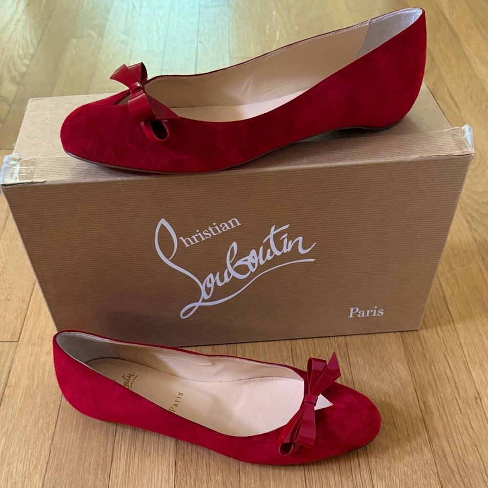 NEW Christian Louboutin: Vinodo Red Suede Flats